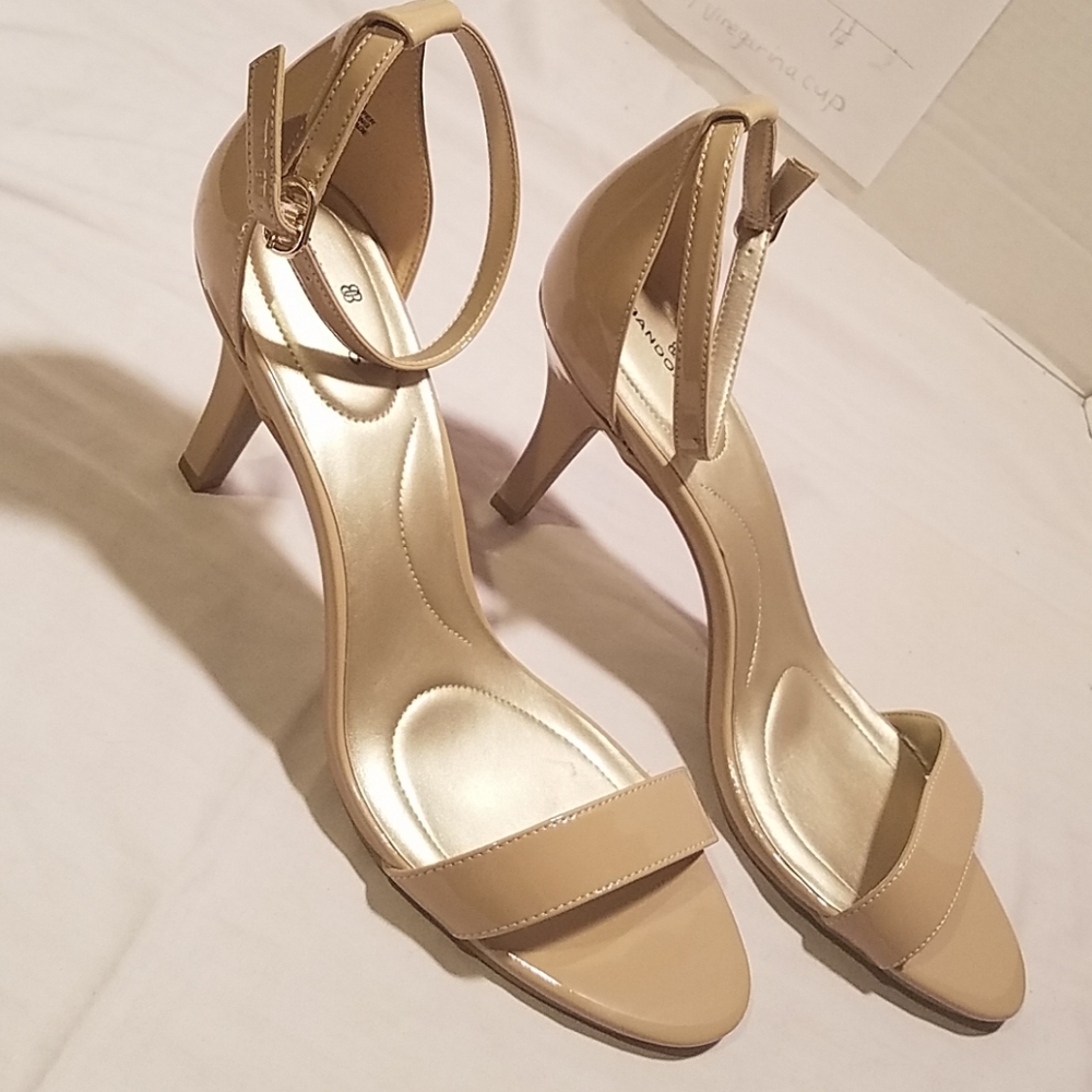 Bandolino Heeled Sandal - Picture 4 of 8